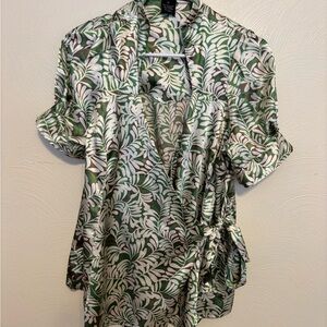 BCBGMAXAZRIA Green Tropical Wrap Blouse XL Short Sleeve Palm Leaf Print
